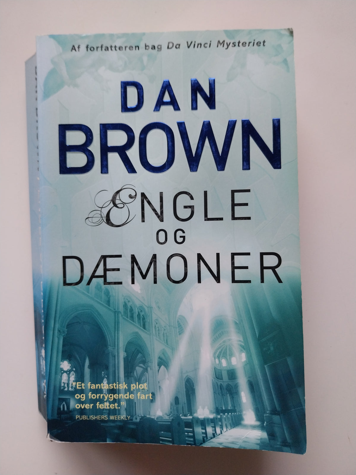 Dan Brown - Engle og Dæmoner